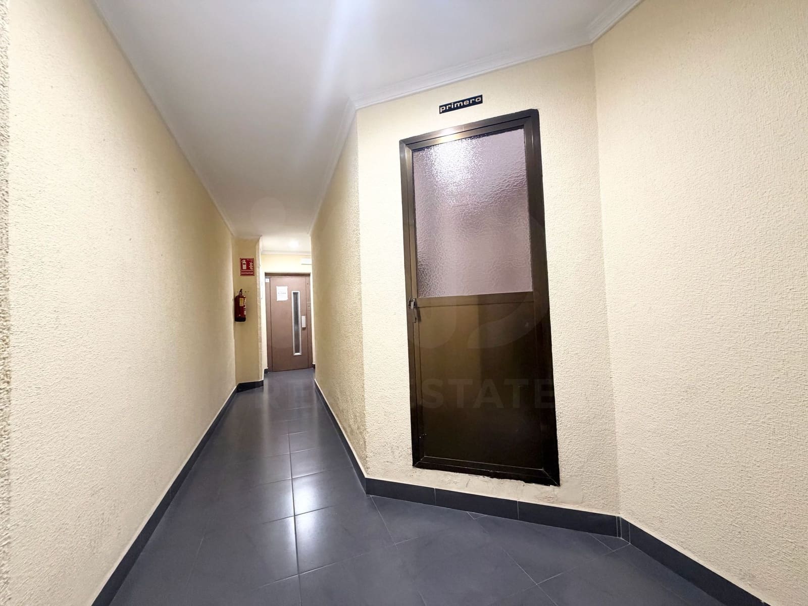 Studio till salu i Madrid stad - 315 000 € (Ref: 9990991)