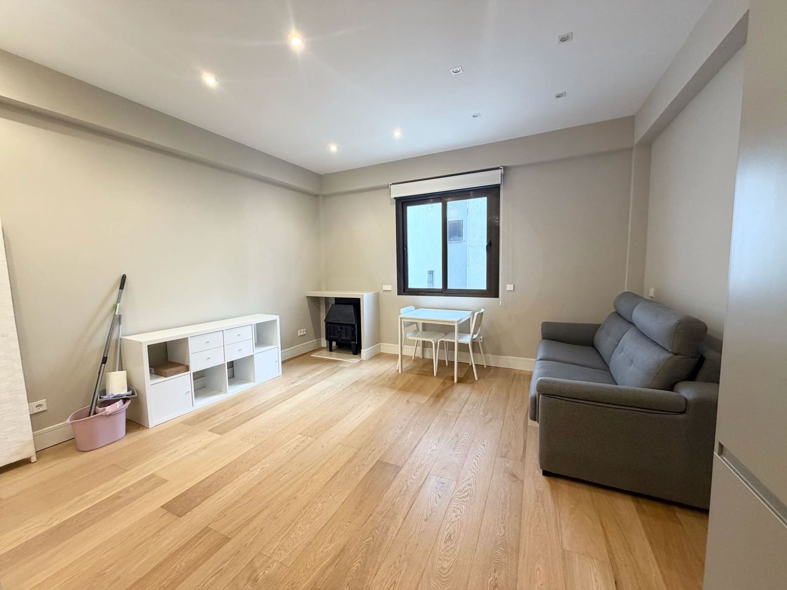 Studio till salu i Madrid stad - 315 000 € (Ref: 9990991)