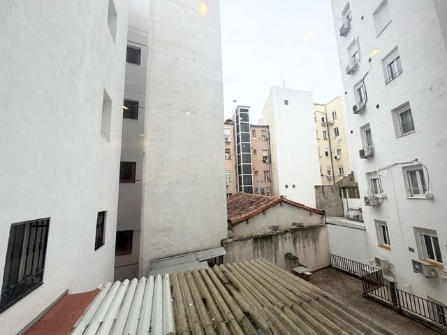 Studio till salu i Trafalgar, Madrid stad - 315 000 € (Ref: 9990991)