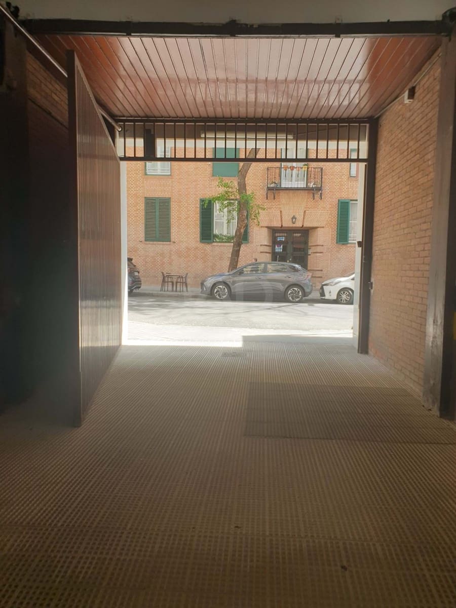 Garage à vendre à Madrid ville - 38 000 € (Ref: 9990992)