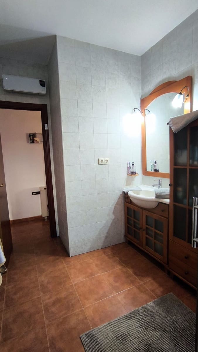 3 sovrum Hus till salu i Madrid stad - 260 000 € (Ref: 9990993)