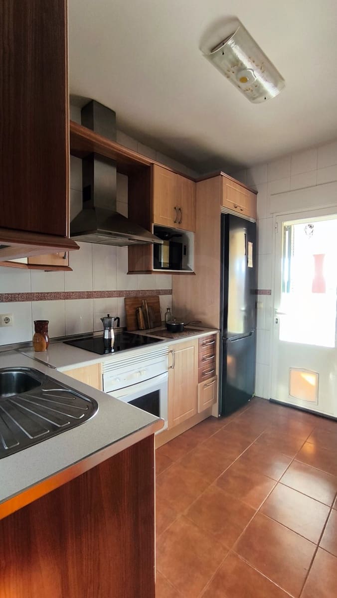 3 sovrum Hus till salu i Madrid stad - 260 000 € (Ref: 9990993)