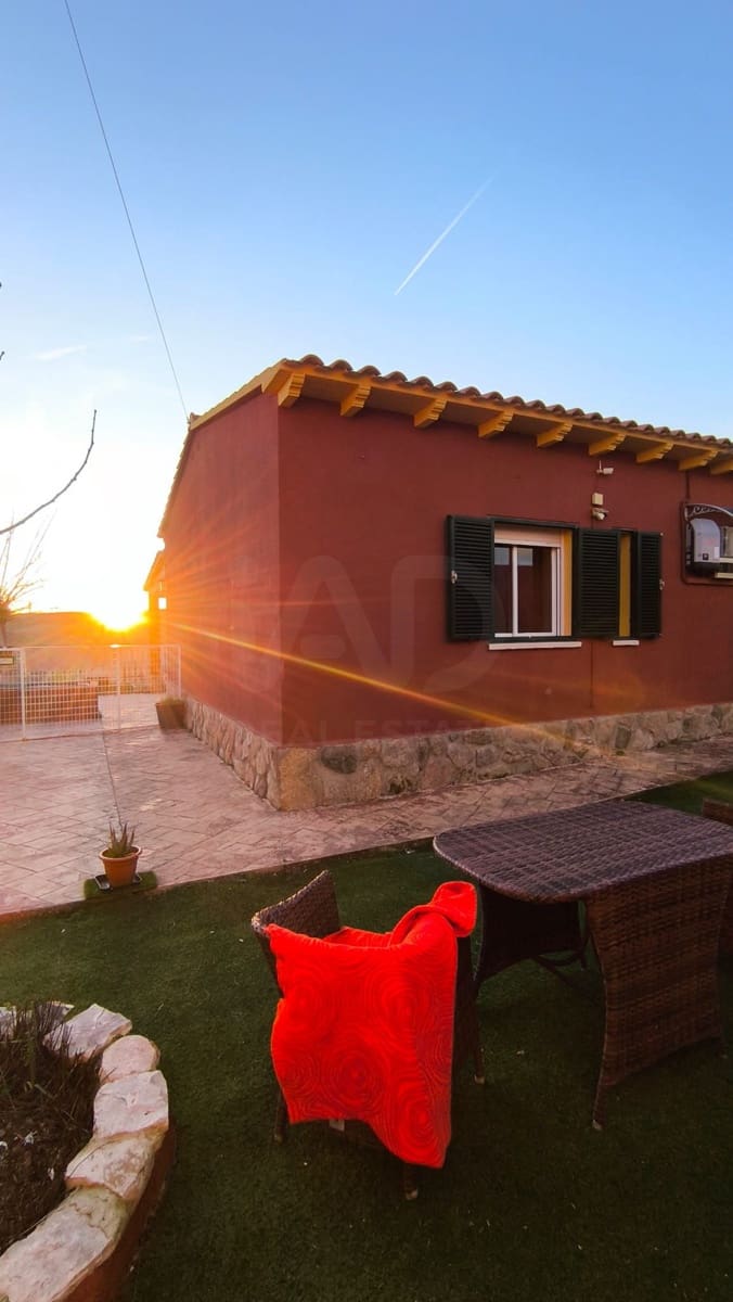 3 sovrum Hus till salu i Madrid stad - 260 000 € (Ref: 9990993)
