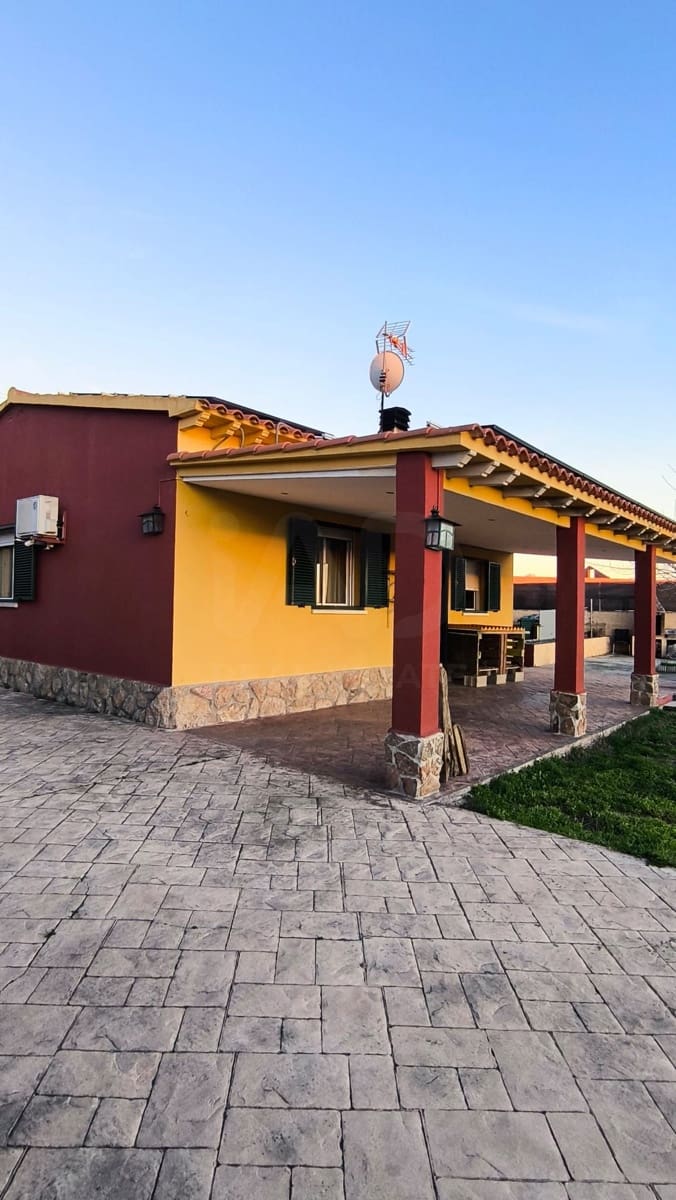 3 sovrum Hus till salu i Madrid stad - 260 000 € (Ref: 9990993)