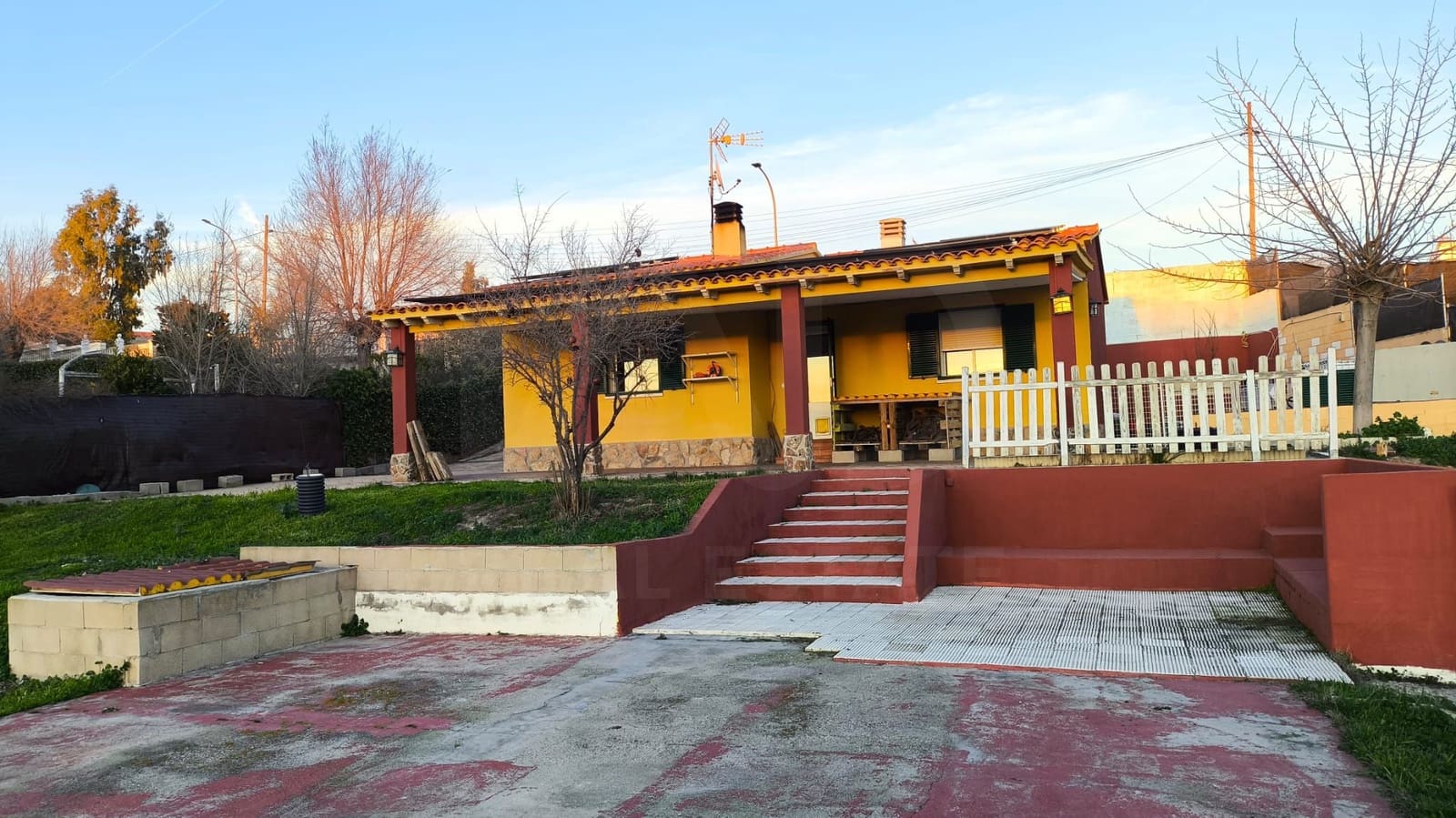 3 sovrum Hus till salu i Madrid stad - 260 000 € (Ref: 9990993)