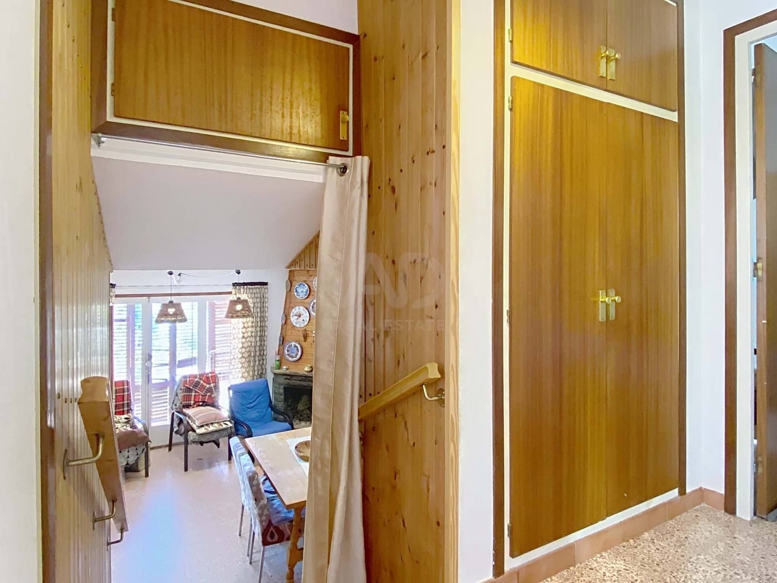3 bedroom Townhouse for sale in Barcelona city with garage - € 300,000 (Ref: 9990999)