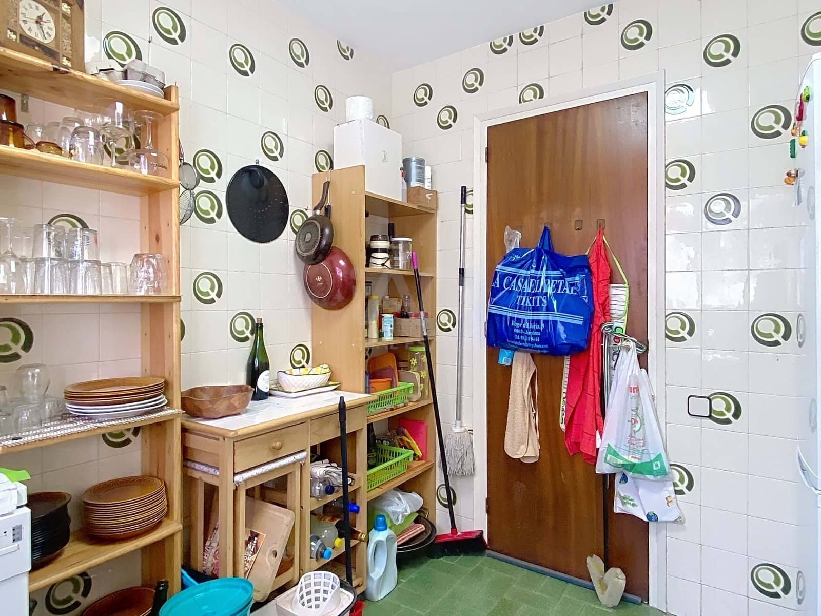 3 bedroom Townhouse for sale in Barcelona city with garage - € 300,000 (Ref: 9990999)