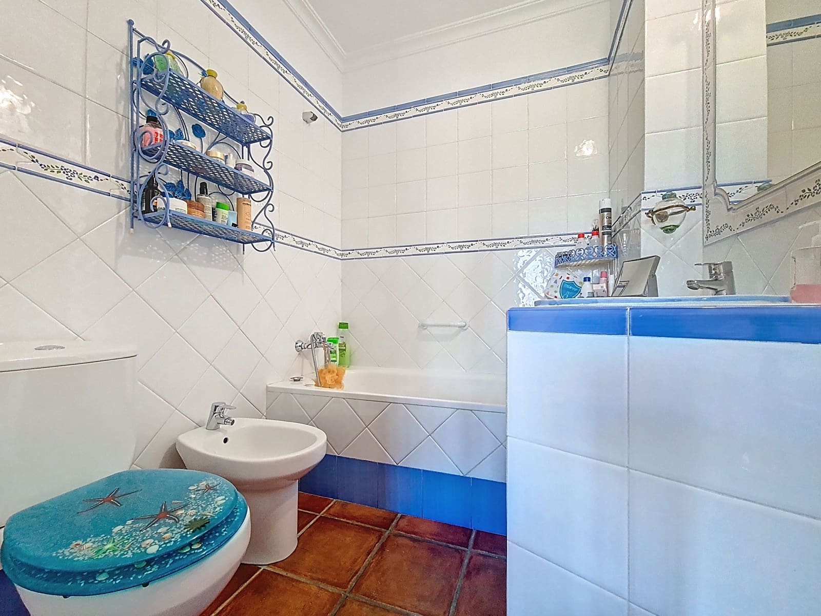 6 soveværelse Villa til salg i Cadiz by med garage - € 475.000 (Ref: 9991000)