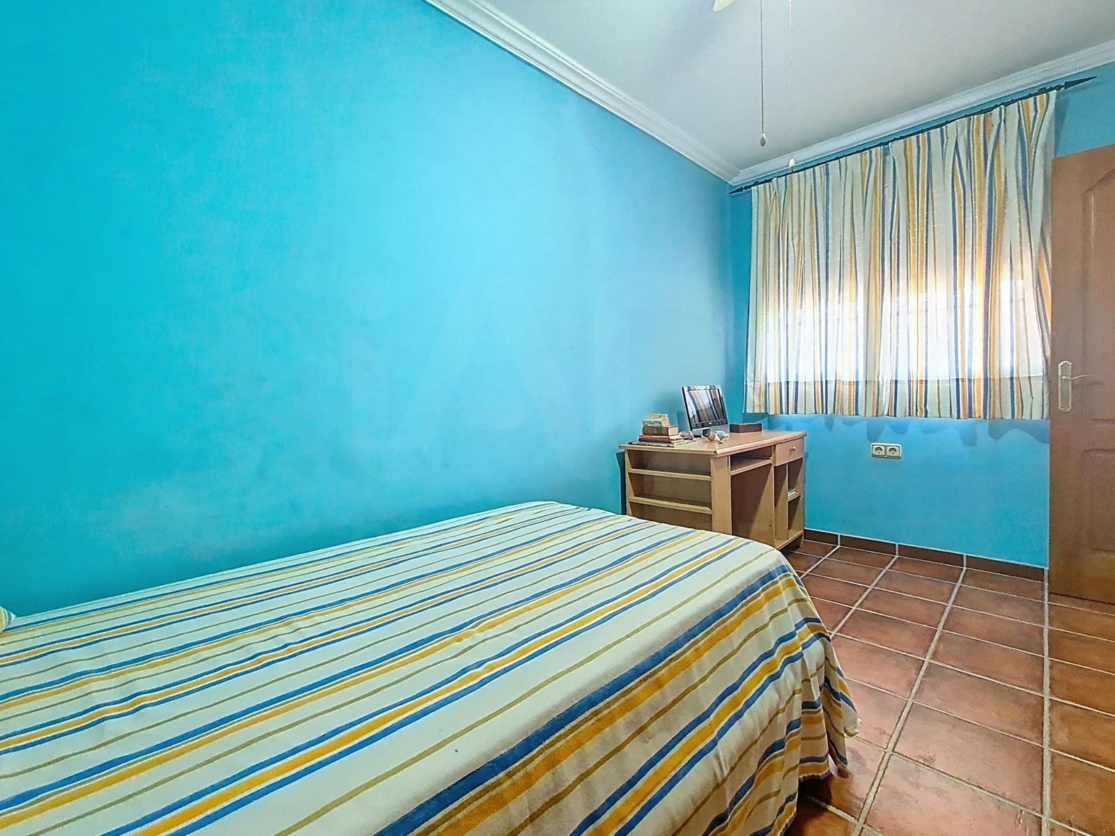 6 soveværelse Villa til salg i Cadiz by med garage - € 475.000 (Ref: 9991000)