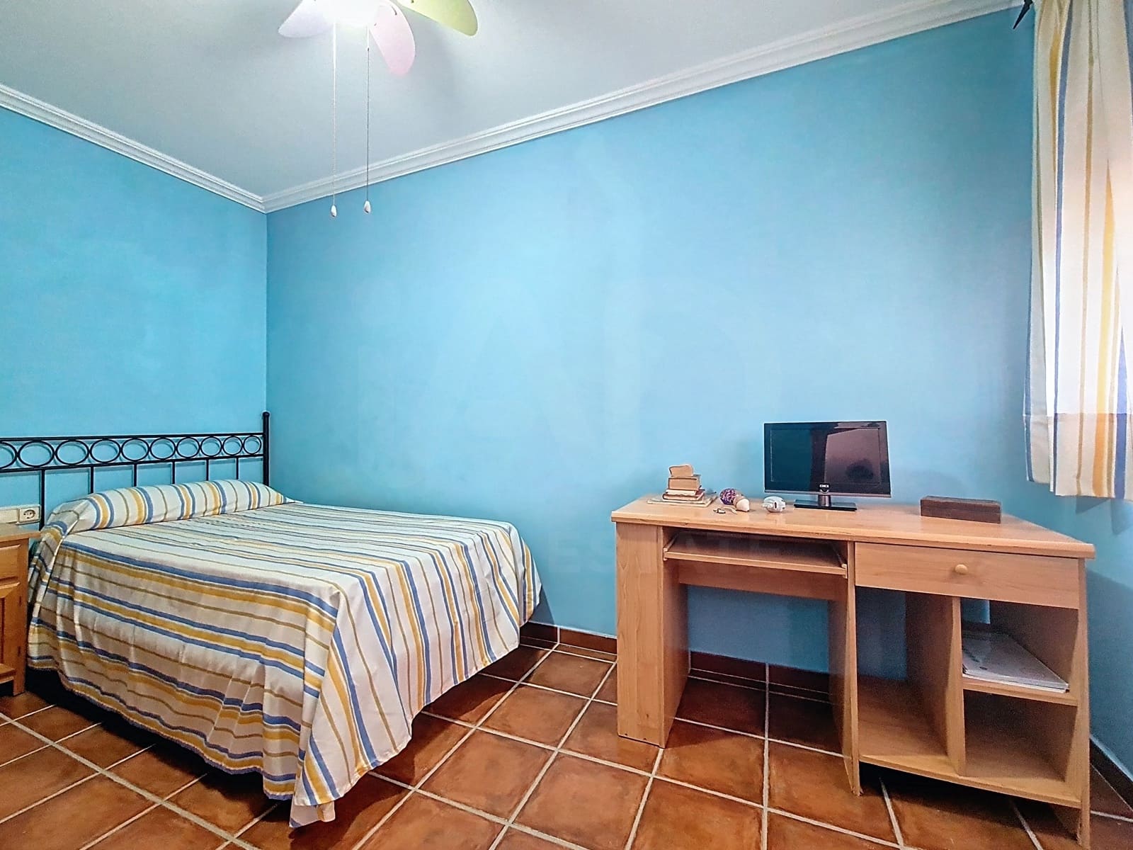 6 soveværelse Villa til salg i Cadiz by med garage - € 475.000 (Ref: 9991000)