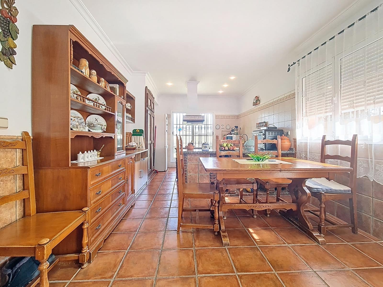 6 soveværelse Villa til salg i Cadiz by med garage - € 475.000 (Ref: 9991000)