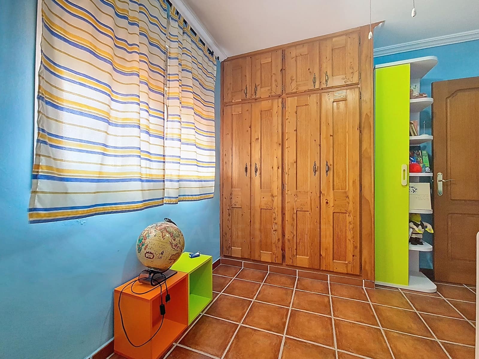 6 soveværelse Villa til salg i Cadiz by med garage - € 475.000 (Ref: 9991000)