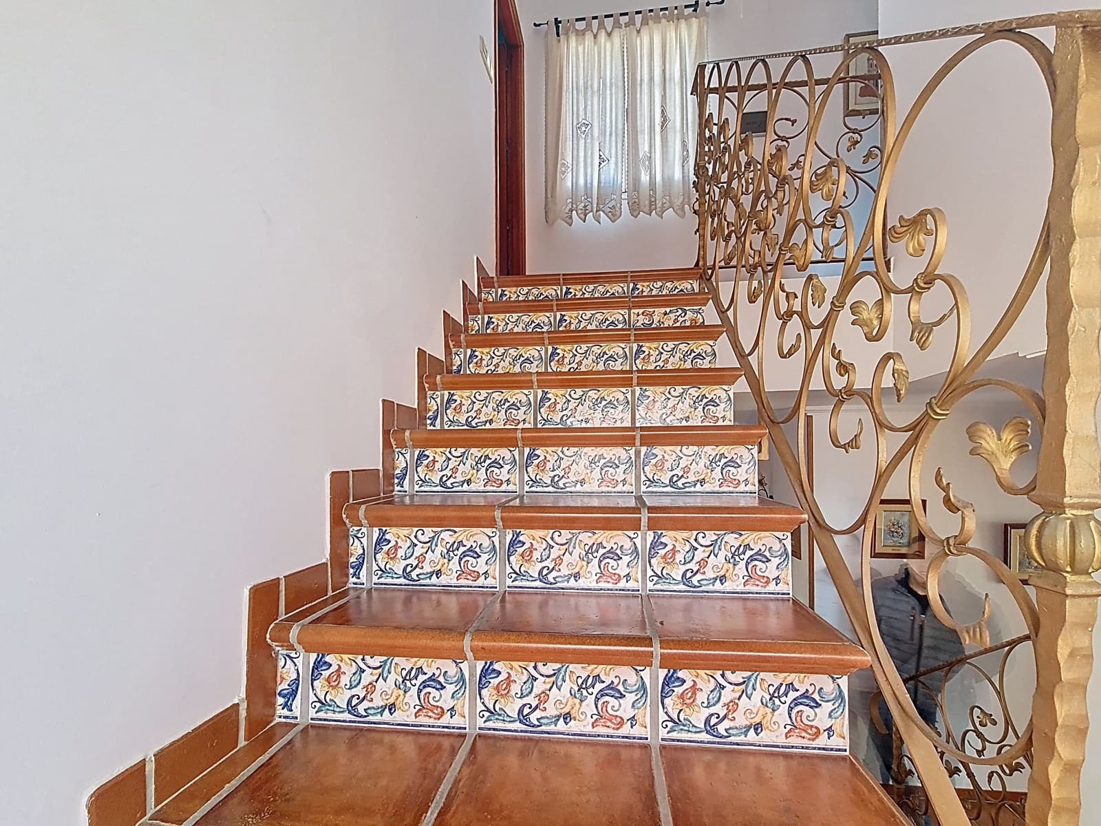 6 soveværelse Villa til salg i Cadiz by med garage - € 475.000 (Ref: 9991000)