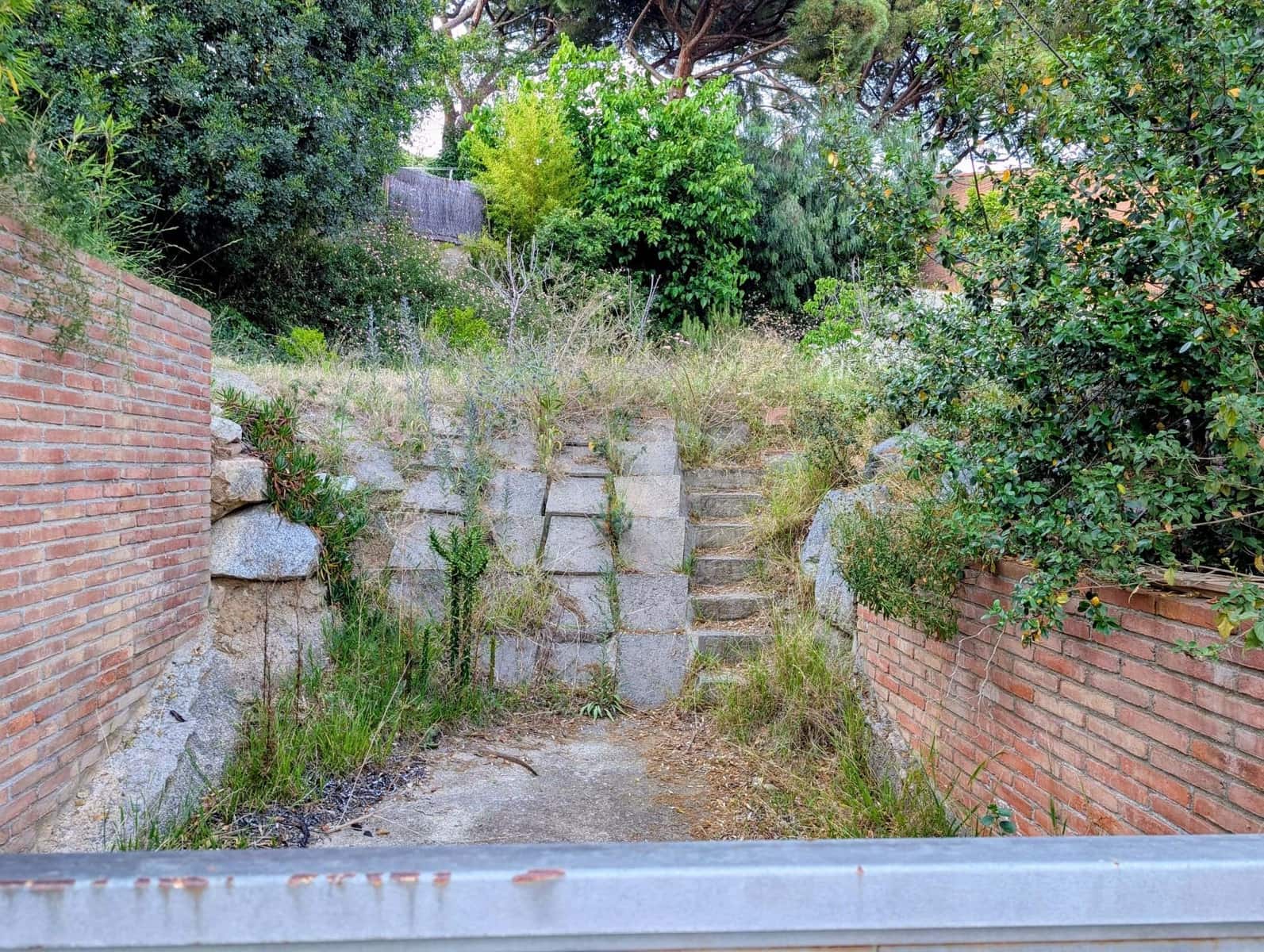 Terreno Não Urbanizado para venda em Barcelona cidade - 280 000 € (Ref: 9991003)