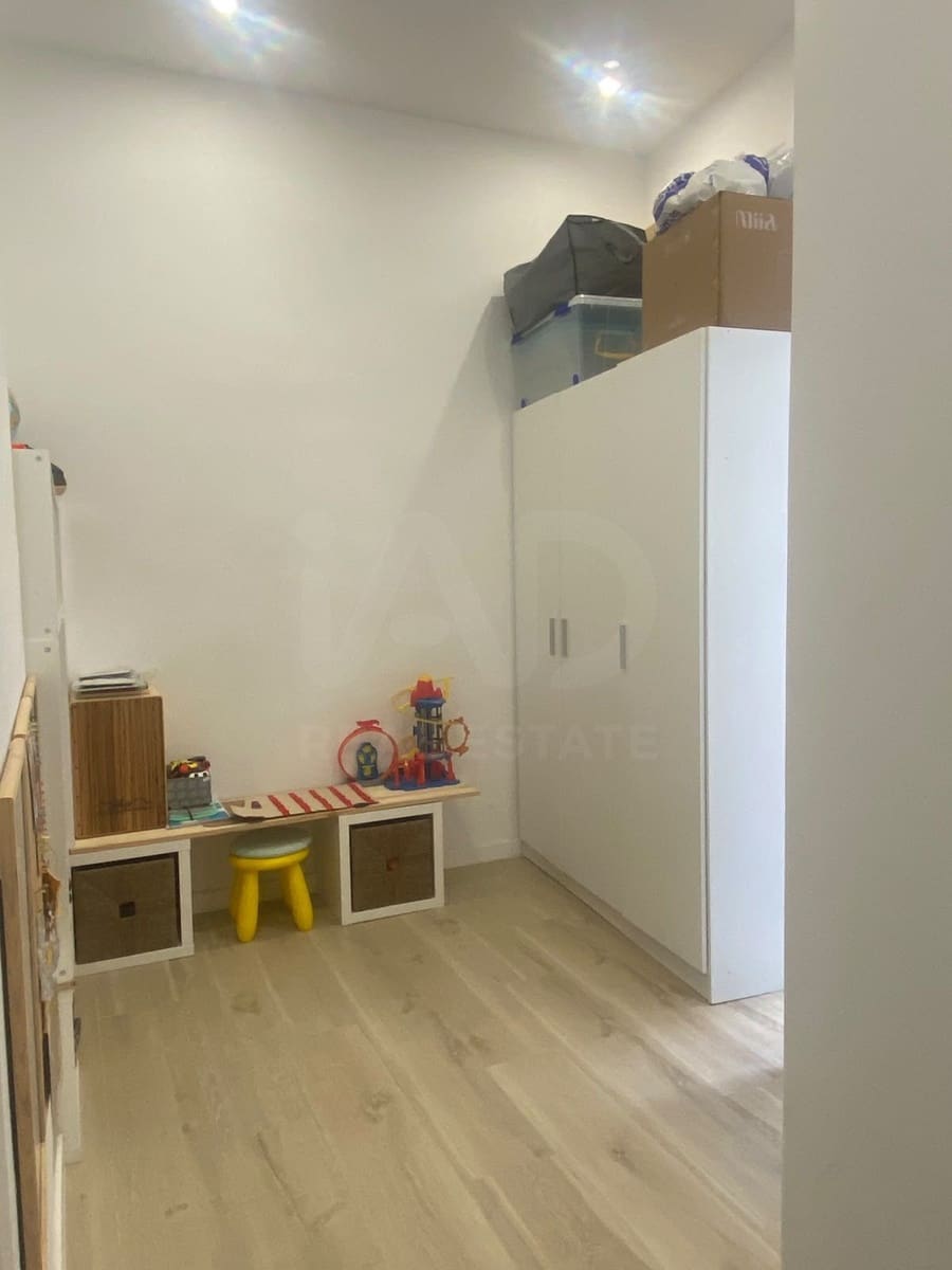 3 chambre Appartement à vendre à Barcelone ville - 215 000 € (Ref: 9991005)