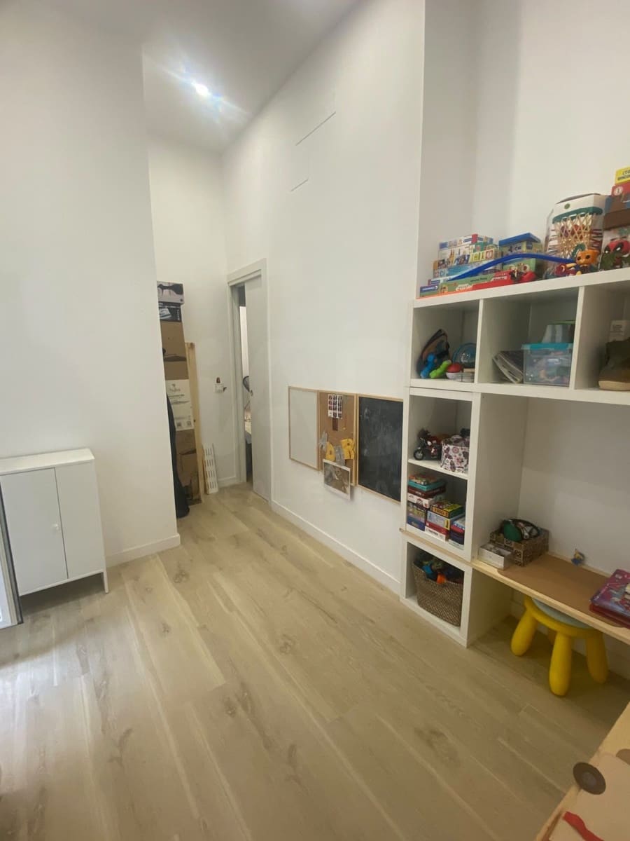 3 chambre Appartement à vendre à Barcelone ville - 215 000 € (Ref: 9991005)