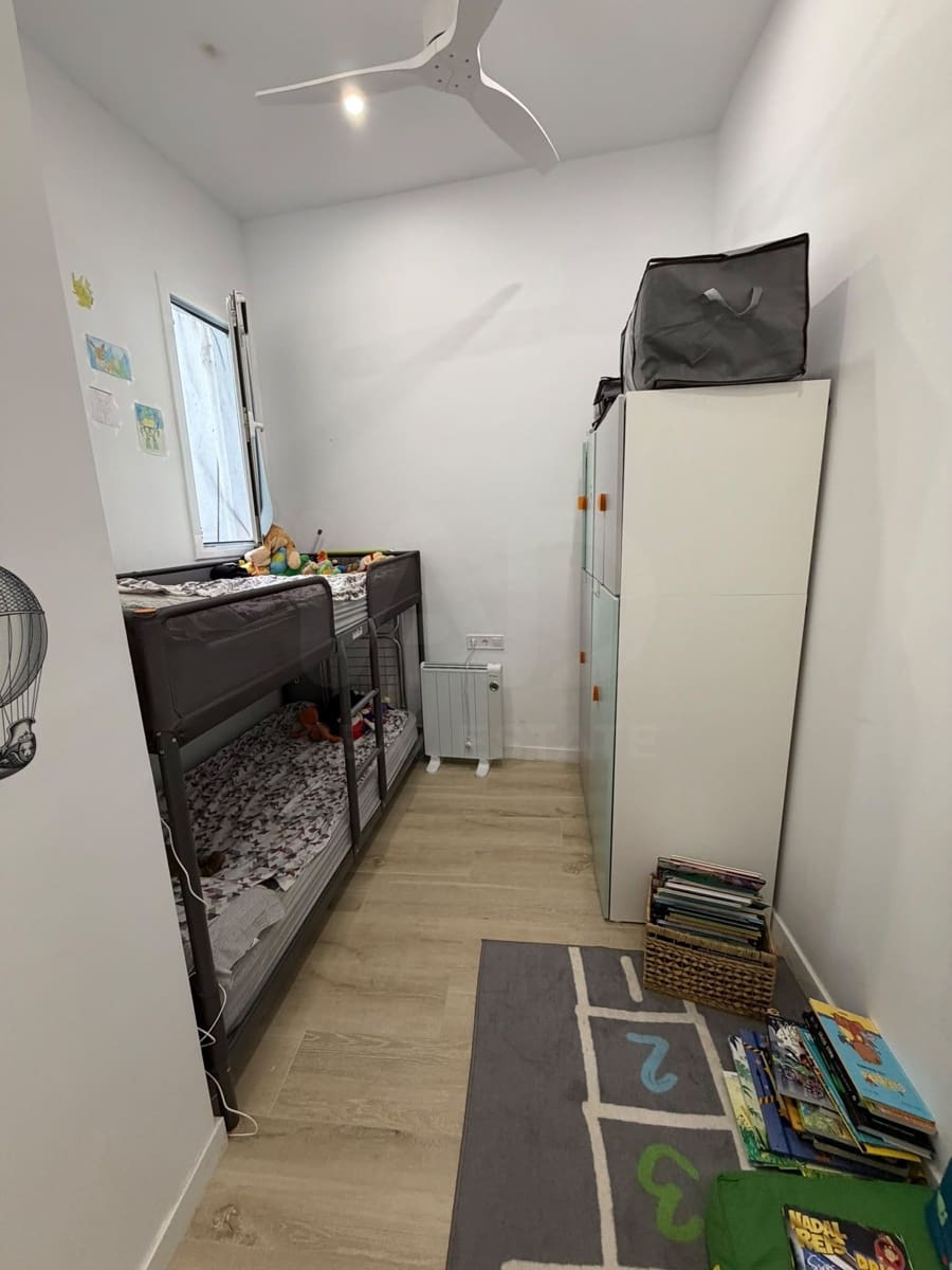 3 chambre Appartement à vendre à Barcelone ville - 215 000 € (Ref: 9991005)