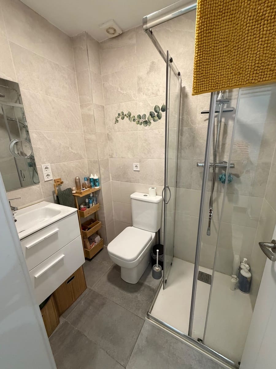 3 chambre Appartement à vendre à Barcelone ville - 215 000 € (Ref: 9991005)