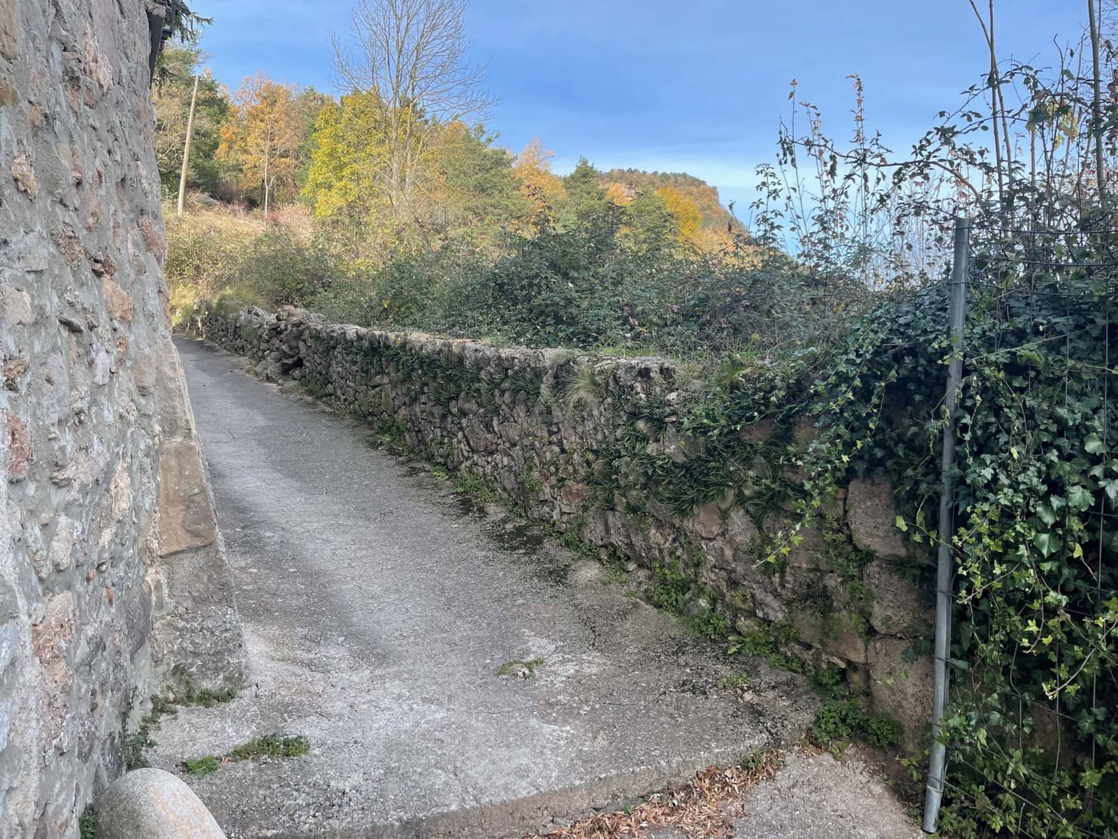 Building Plot for sale in Barcelona city - € 168,000 (Ref: 9991007)