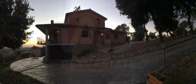 Chalet de 3 habitaciones en Barcelona ciudad en venta con garaje - 598.000 € (Ref: 9991008)
