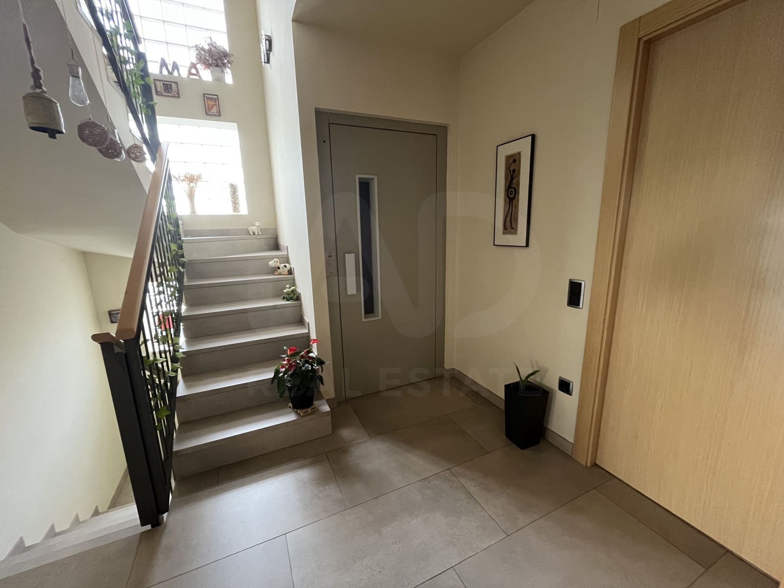 3 slaapkamer Villa te koop in Barcelona stad met garage - € 598.000 (Ref: 9991008)