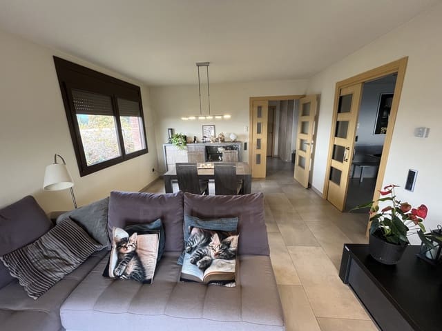 Chalet de 3 habitaciones en Barcelona ciudad en venta con garaje - 598.000 € (Ref: 9991008)