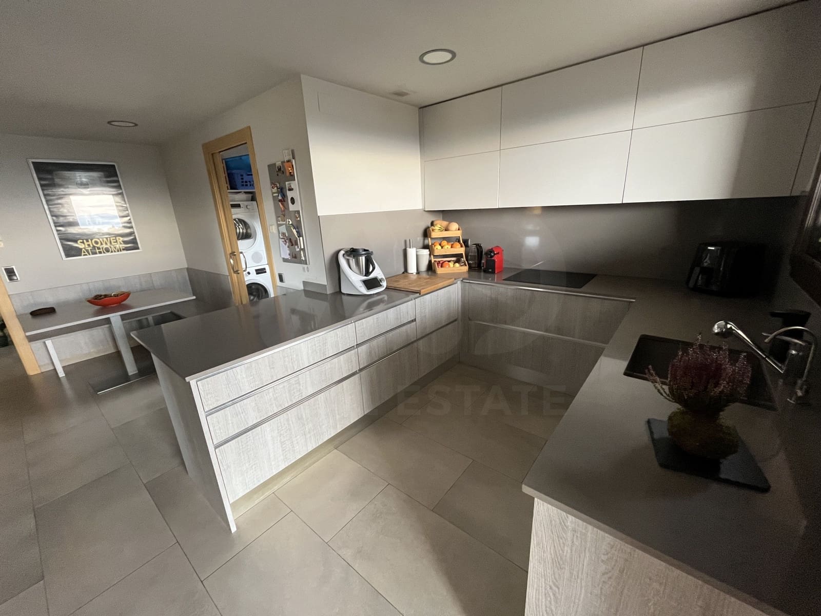 3 slaapkamer Villa te koop in Barcelona stad met garage - € 598.000 (Ref: 9991008)