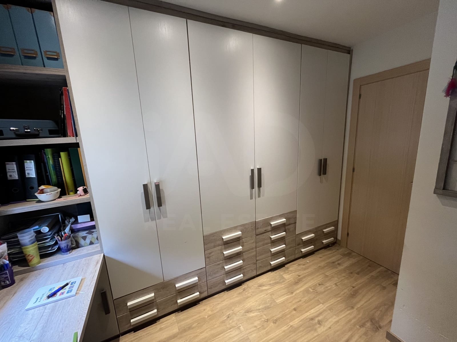 3 slaapkamer Villa te koop in Barcelona stad met garage - € 598.000 (Ref: 9991008)