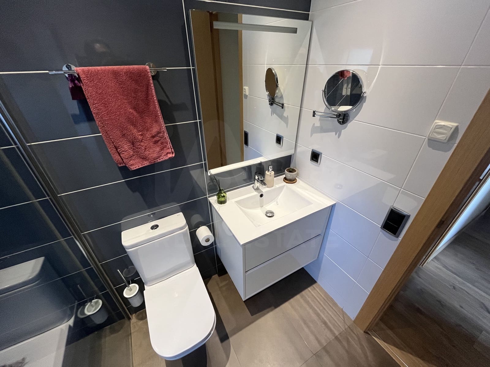 3 slaapkamer Villa te koop in Barcelona stad met garage - € 598.000 (Ref: 9991008)