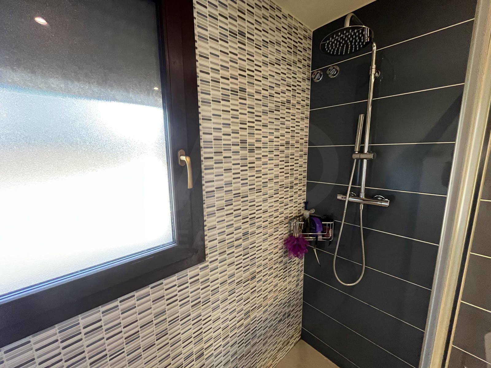 3 slaapkamer Villa te koop in Barcelona stad met garage - € 598.000 (Ref: 9991008)