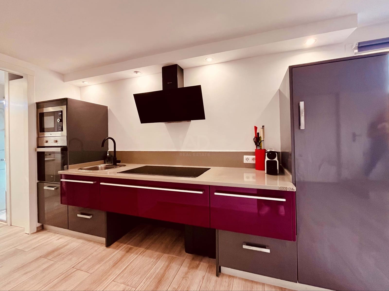 1 slaapkamer Appartement te koop in Barcelona stad met zwembad - € 249.000 (Ref: 9991010)