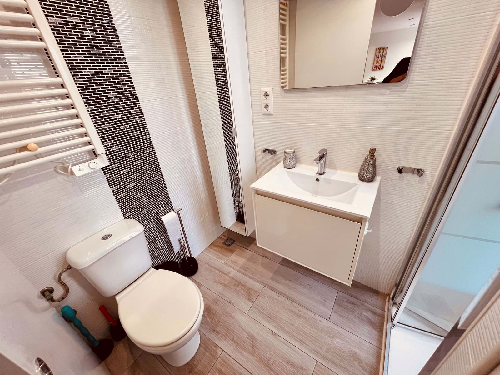 1 slaapkamer Appartement te koop in Barcelona stad met zwembad - € 249.000 (Ref: 9991010)