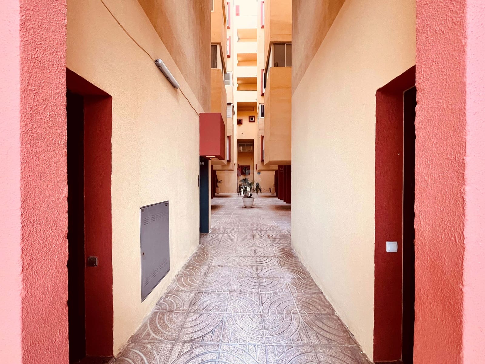 1 slaapkamer Appartement te koop in Barcelona stad met zwembad - € 249.000 (Ref: 9991010)