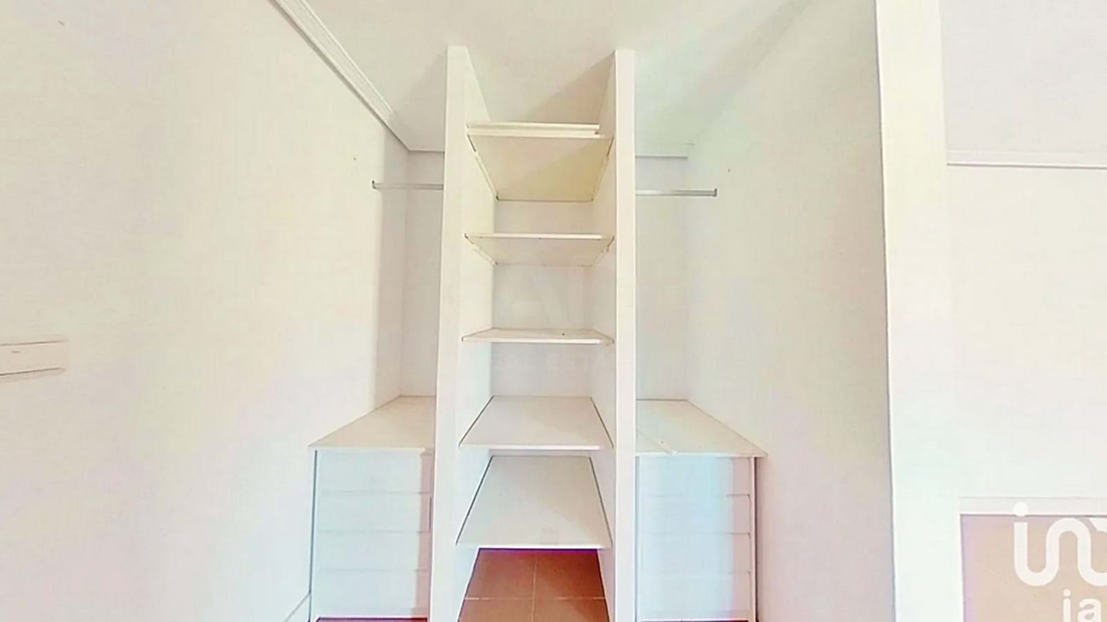 4 soveværelse Byhus til salg i Alicante by med garage - € 799.000 (Ref: 9991015)