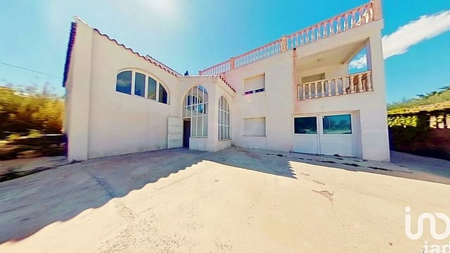 4 soveværelse Byhus til salg i Vistahermosa, Alicante by med garage - € 799.000 (Ref: 9991015)