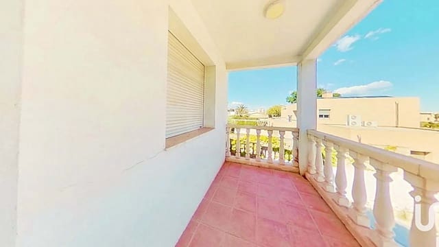 4 soveværelse Byhus til salg i Vistahermosa, Alicante by med garage - € 799.000 (Ref: 9991015)