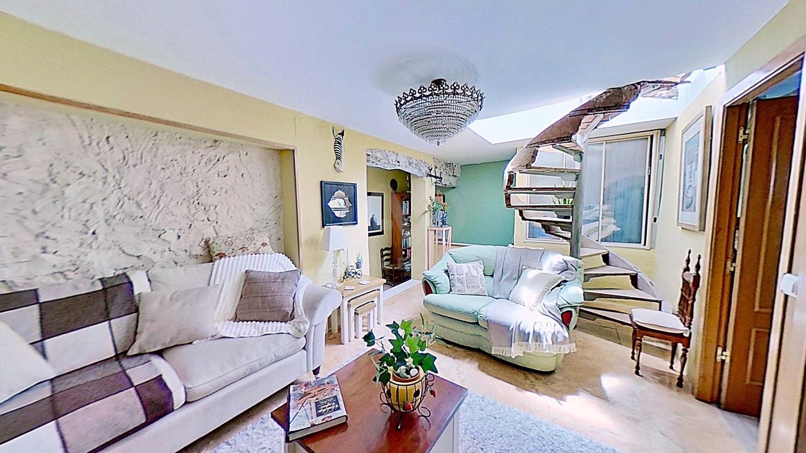 4 chambre Villa/Maison Mitoyenne à vendre à Alicante ville - 129 000 € (Ref: 9991021)