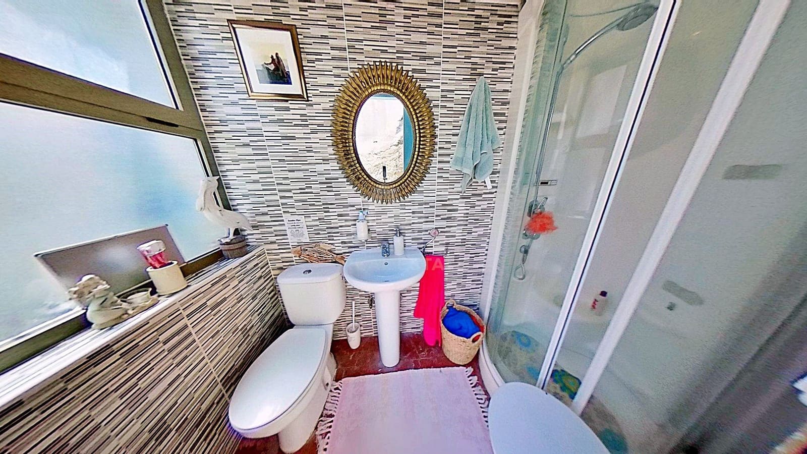 4 chambre Villa/Maison Mitoyenne à vendre à Alicante ville - 129 000 € (Ref: 9991021)