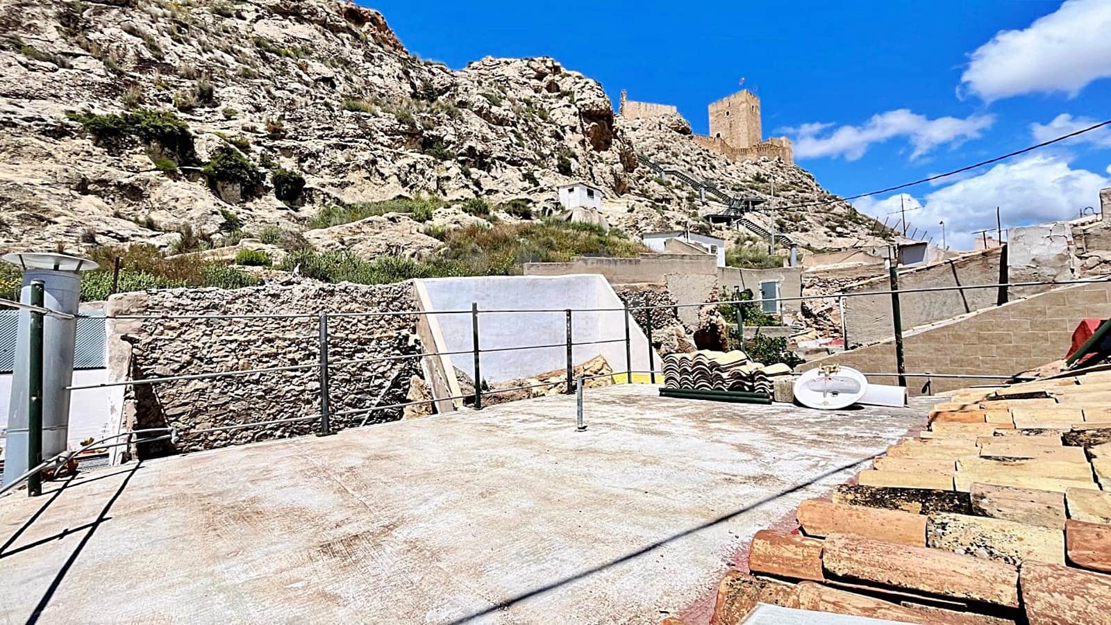 4 chambre Villa/Maison Mitoyenne à vendre à Alicante ville - 129 000 € (Ref: 9991021)