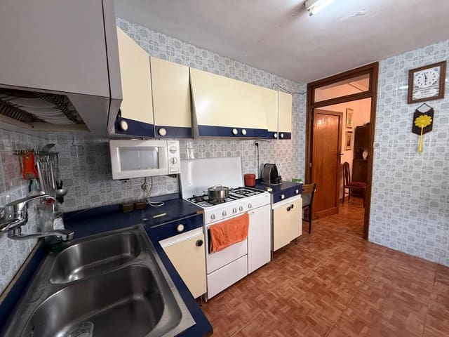 3 sovrum Hus till salu i Valladolid stad med garage - 47 000 € (Ref: 9991023)