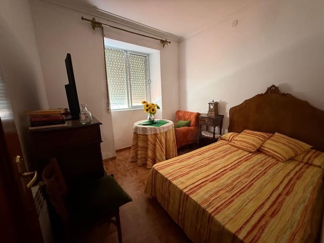 3 sovrum Hus till salu i Valladolid stad med garage - 47 000 € (Ref: 9991023)