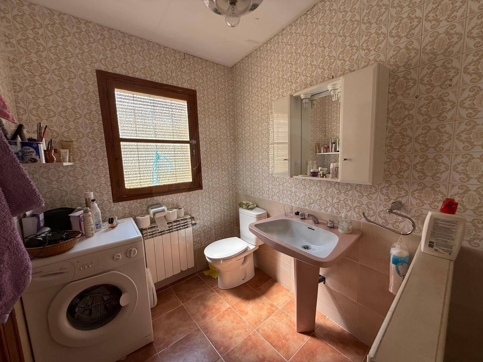 3 bedroom Townhouse for sale in Valladolid city with garage - € 47,000 (Ref: 9991023)