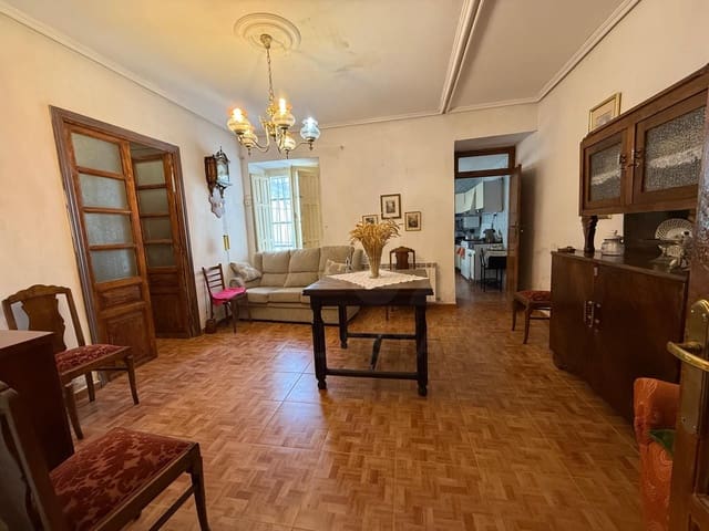 3 sovrum Hus till salu i Valladolid stad med garage - 47 000 € (Ref: 9991023)