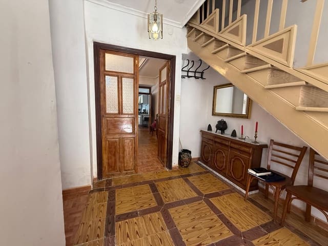3 sovrum Hus till salu i Valladolid stad med garage - 47 000 € (Ref: 9991023)