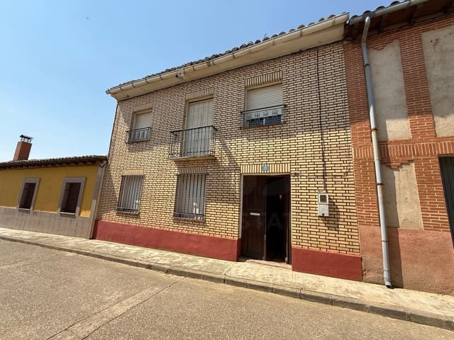 3 sovrum Hus till salu i Valladolid stad med garage - 47 000 € (Ref: 9991023)