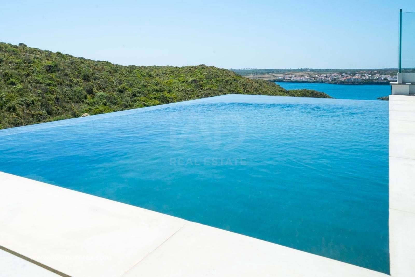 3 sovrum Villa till salu i Cala Llonga med pool - 890 000 € (Ref: 9991024)