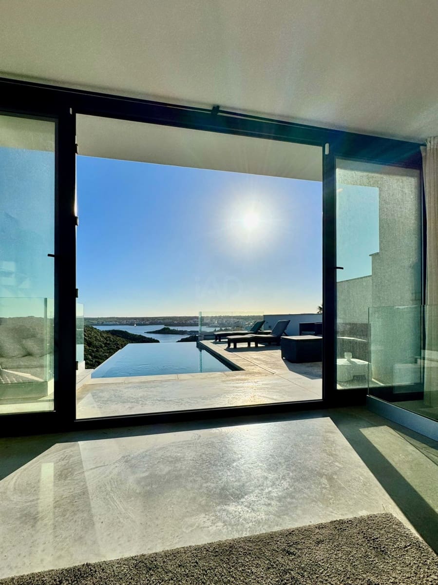 3 sovrum Villa till salu i Cala Llonga med pool - 890 000 € (Ref: 9991024)