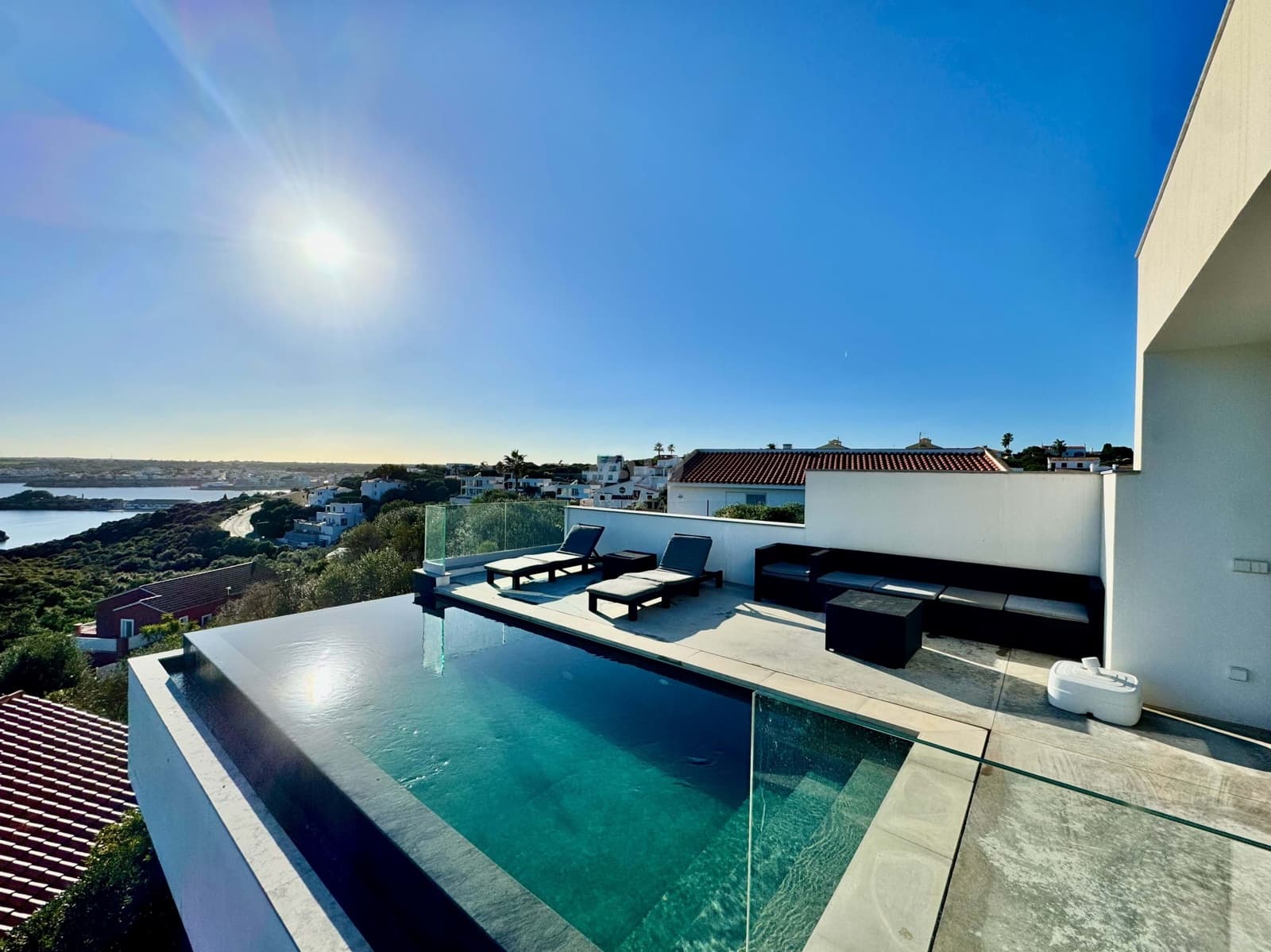 3 sovrum Villa till salu i Cala Llonga med pool - 890 000 € (Ref: 9991024)
