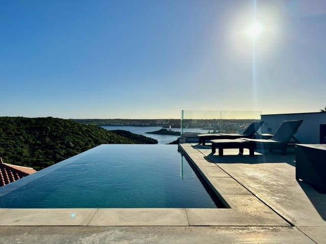 3 sovrum Villa till salu i Cala Llonga, Mahón / Maó med pool - 890 000 € (Ref: 9991024)