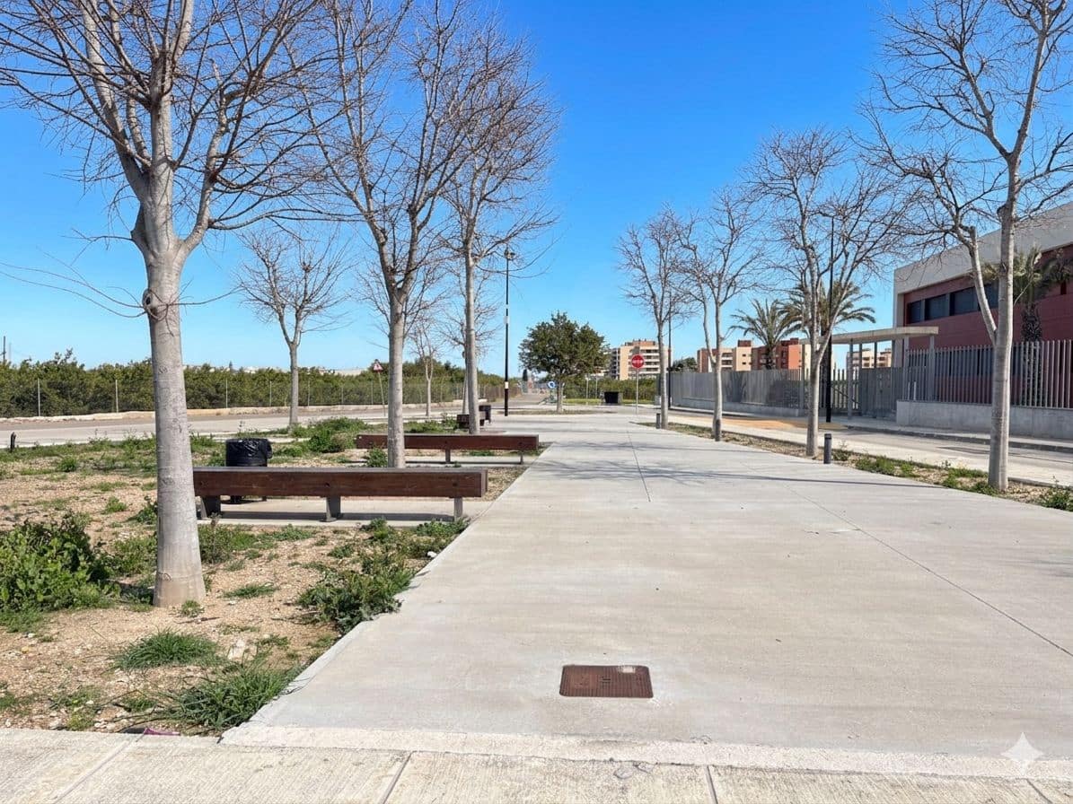 Byggetomt til salgs i Valencia by - € 975 000 (Ref: 9991030)